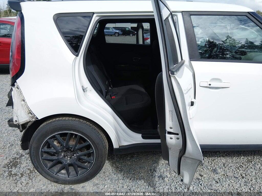 KNDJP3A53H7438803 2017 KIA SOUL photo no. 8