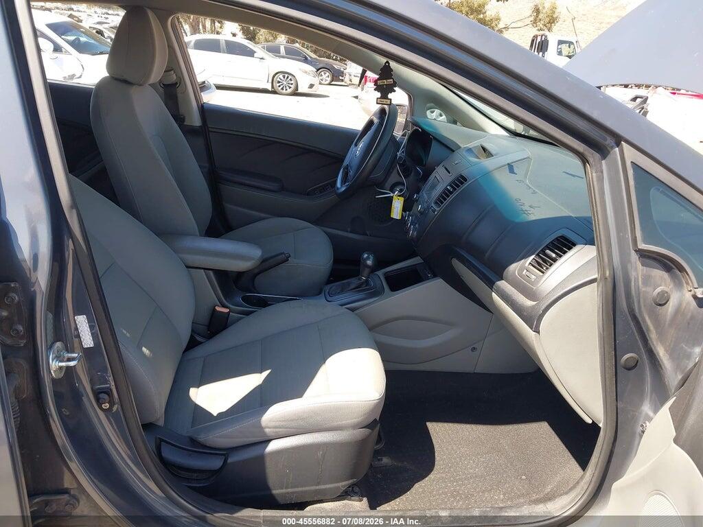 KNAFX4A69G5549092 2016 KIA FORTE photo no. 5