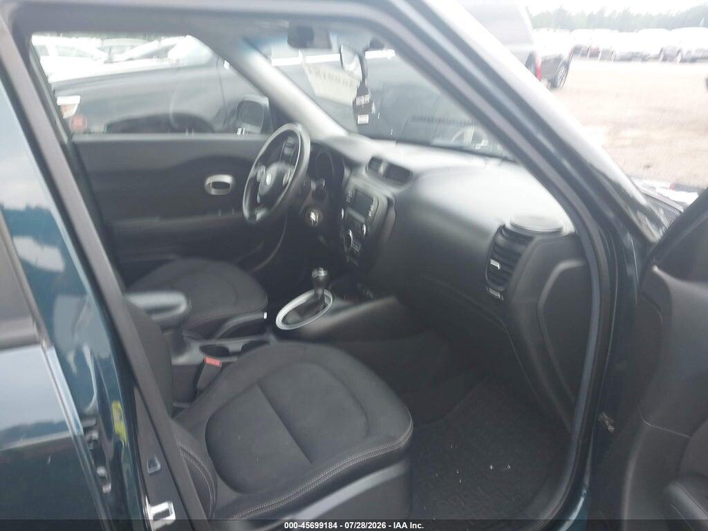 KNDJP3A53H7416753 2017 KIA SOUL photo no. 5