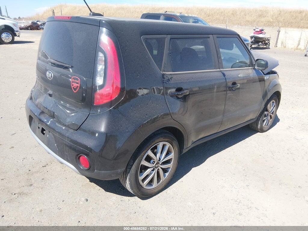 KNDJP3A55H7467316 2017 KIA SOUL photo no. 4