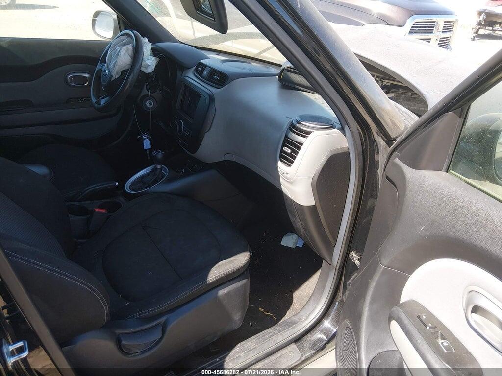 KNDJP3A55H7467316 2017 KIA SOUL photo no. 5