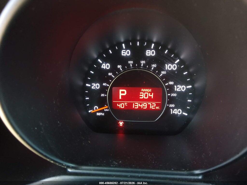 KNDJP3A55H7467316 2017 KIA SOUL photo no. 7