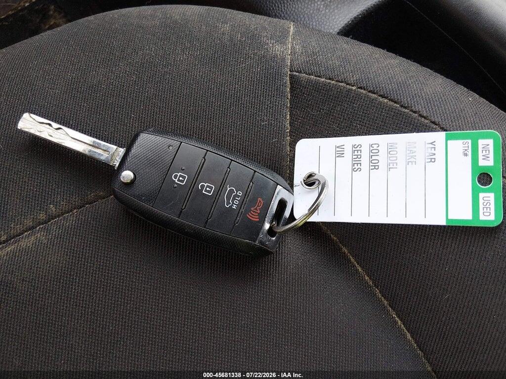 KNDJN2A27H7427776 2017 KIA SOUL photo no. 11