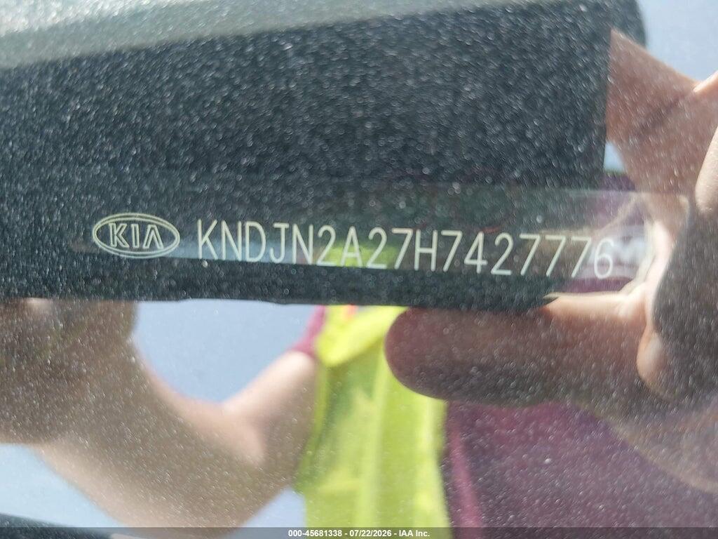 KNDJN2A27H7427776 2017 KIA SOUL photo no. 9
