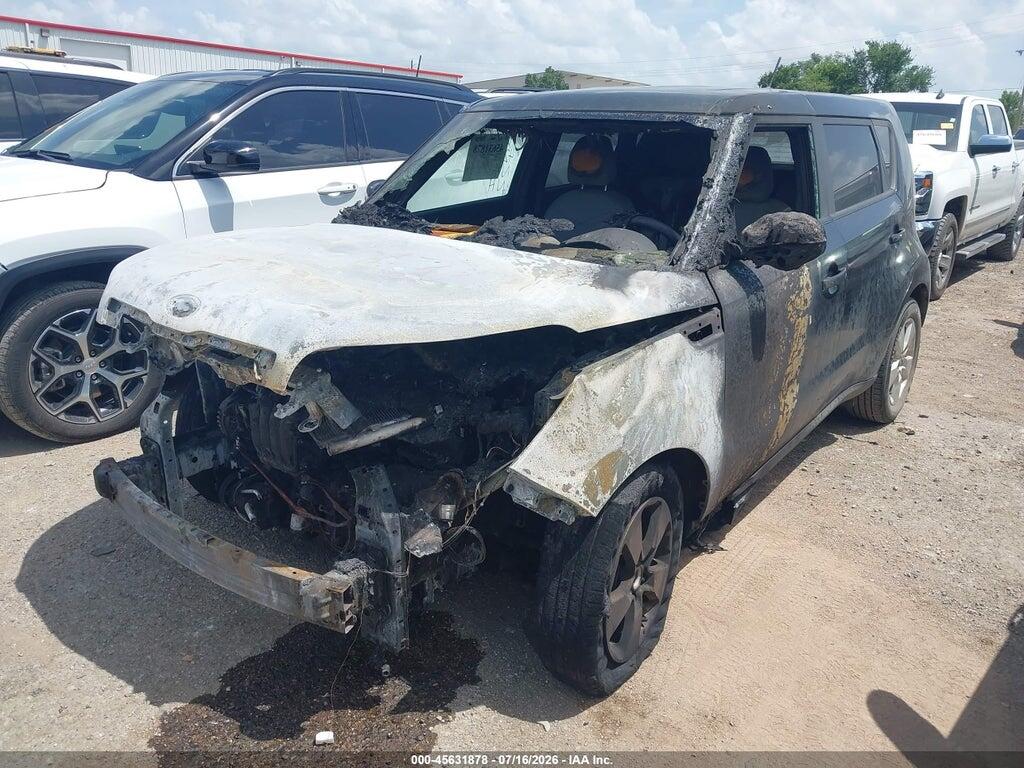 KNDJN2A28H7447647 2017 KIA SOUL photo no. 2