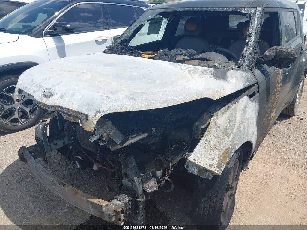 KNDJN2A28H7447647 2017 KIA SOUL photo no. 6