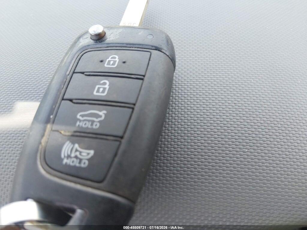 5NPLL4AG5MH047525 2021 HYUNDAI ELANTRA photo no. 11