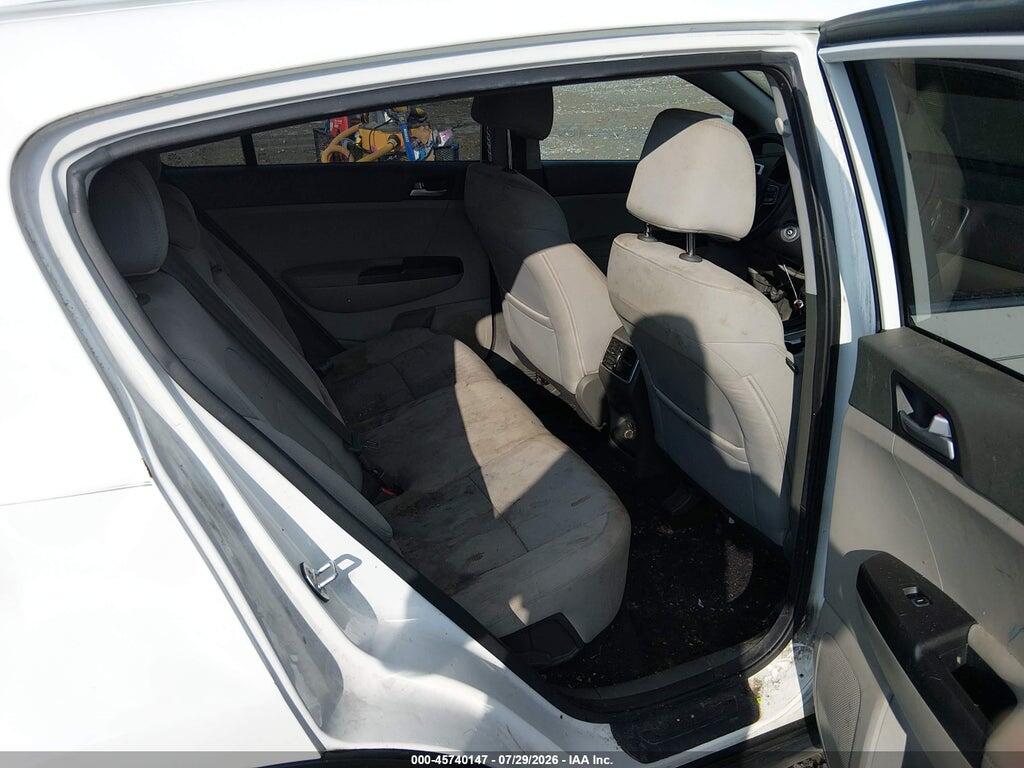 KNDPMCAC4H7152797 2017 KIA SPORTAGE photo no. 8
