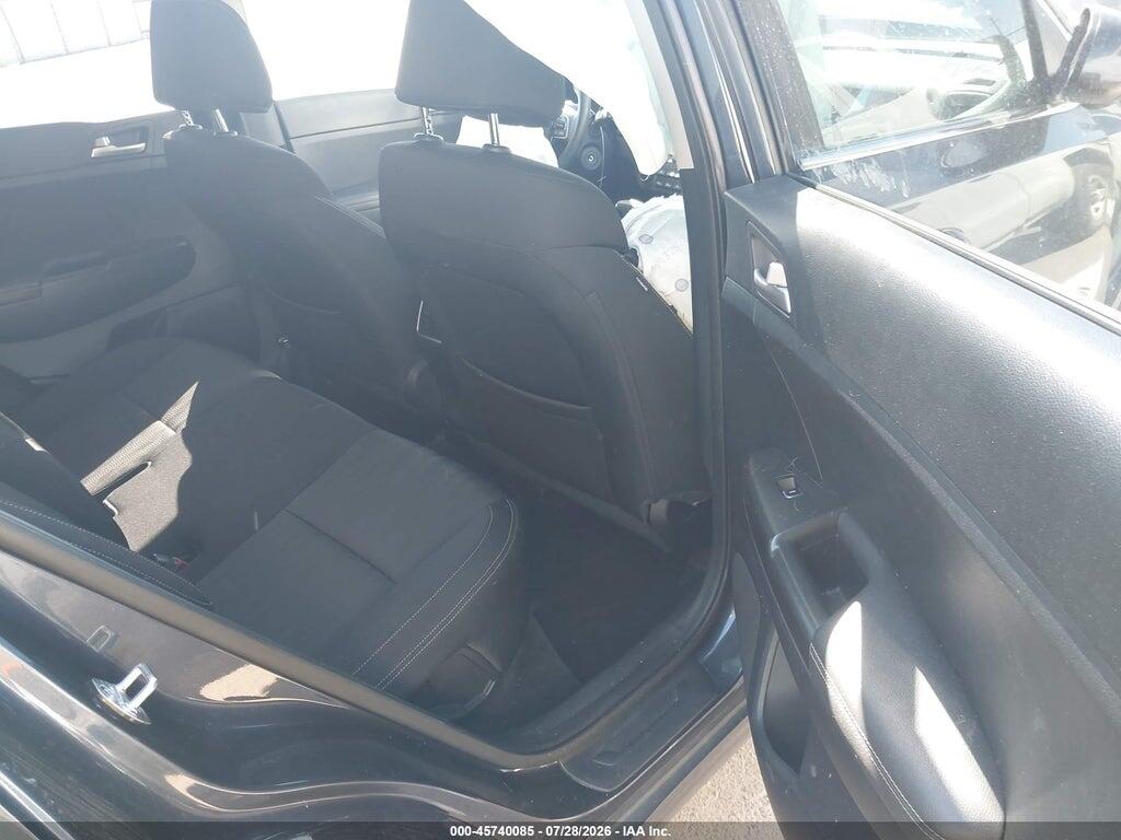 KNDPMCAC0H7277098 2017 KIA SPORTAGE photo no. 8