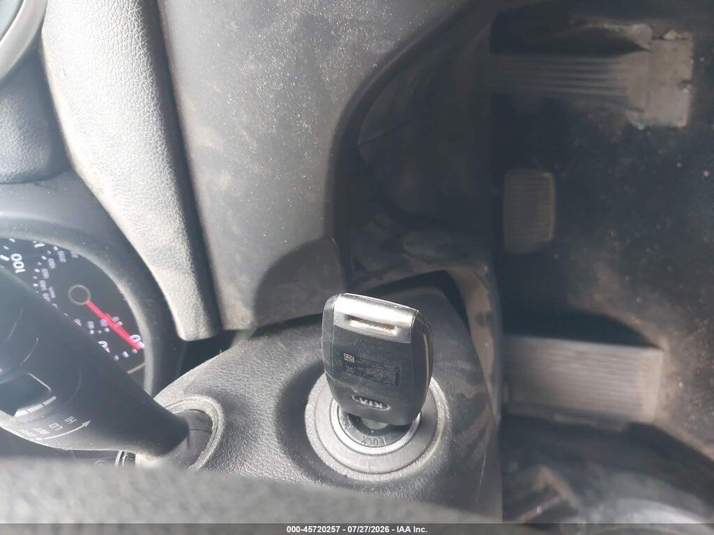 KNDPMCAC2H7114033 2017 KIA SPORTAGE photo no. 11