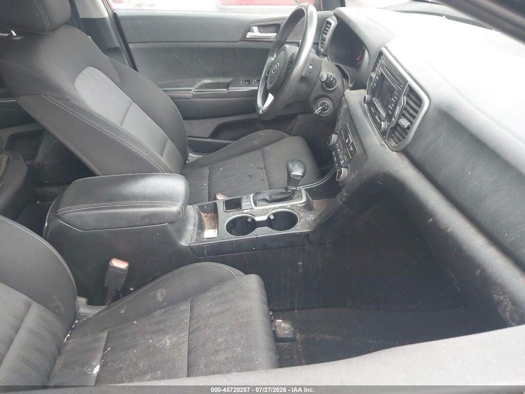 KNDPMCAC2H7114033 2017 KIA SPORTAGE photo no. 5