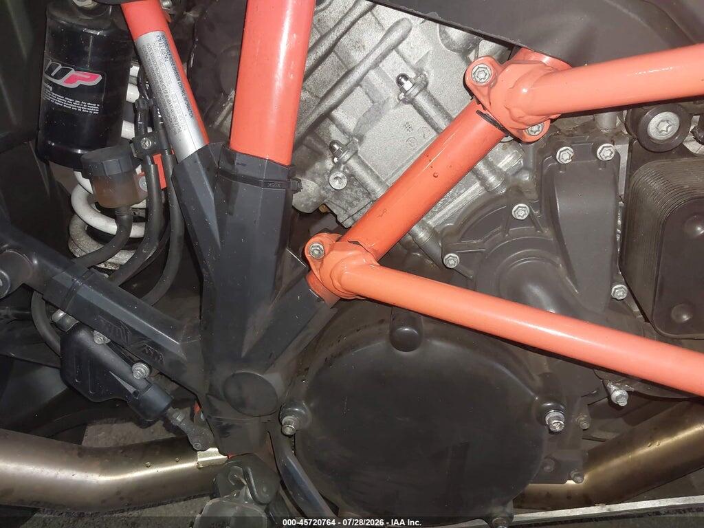 VBKV49404HM978898 2017 KTM 1090 photo no. 8