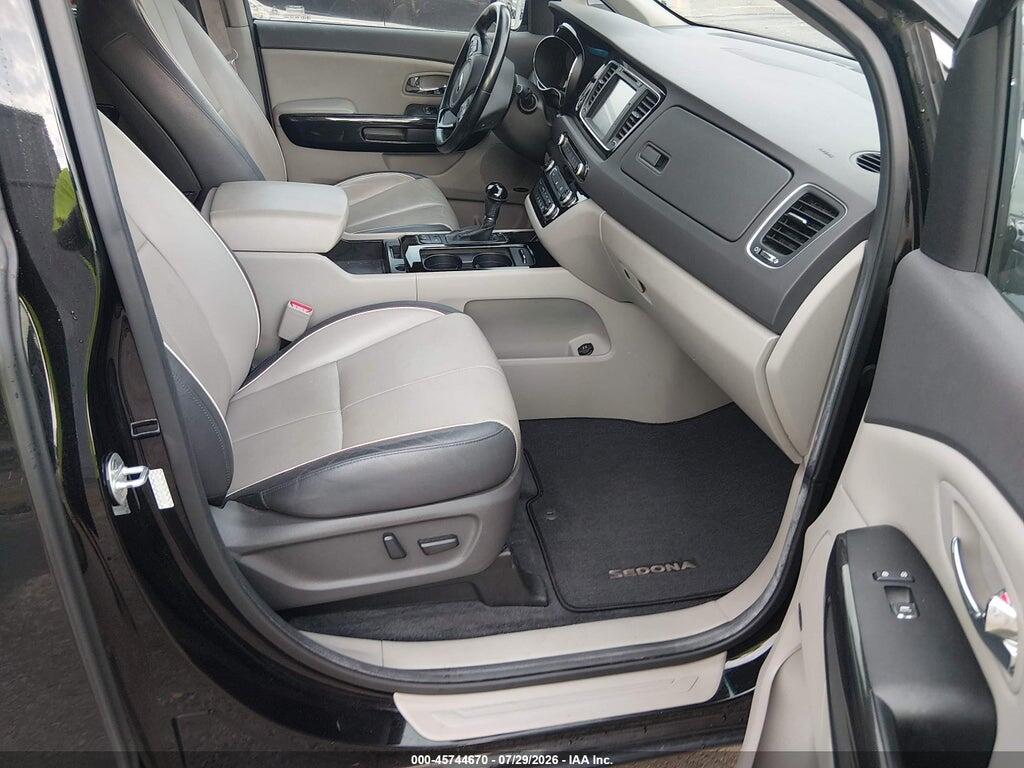 KNDMC5C17G6183155 2016 KIA SEDONA photo no. 5