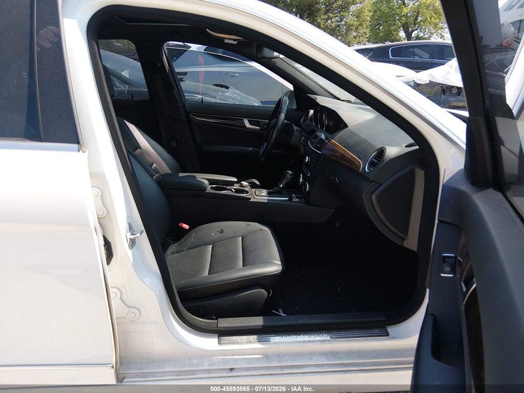 WDDGF5HB6EA901218 2014 MERCEDES-BENZ C 350 photo no. 5