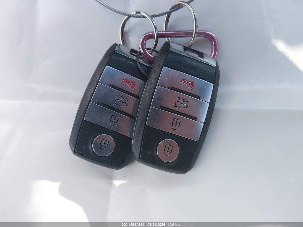 5XYPKDA52GG085678 2016 KIA SORENTO photo no. 11