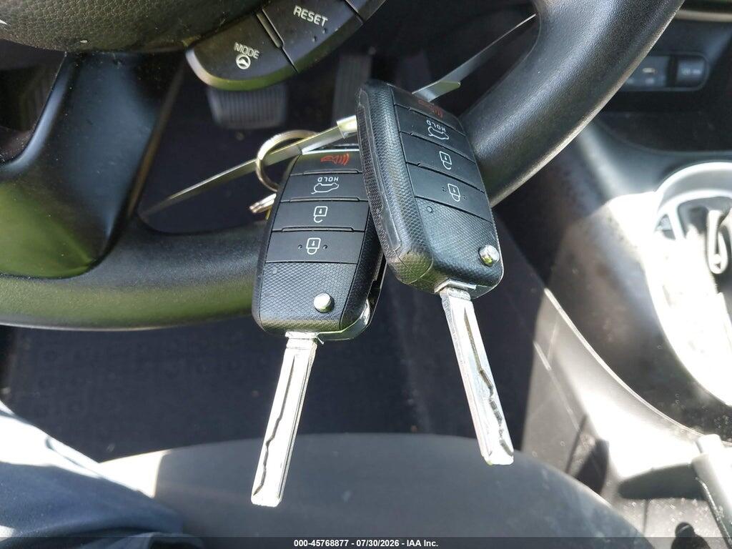KNDJN2A28G7361544 2016 KIA SOUL photo no. 11