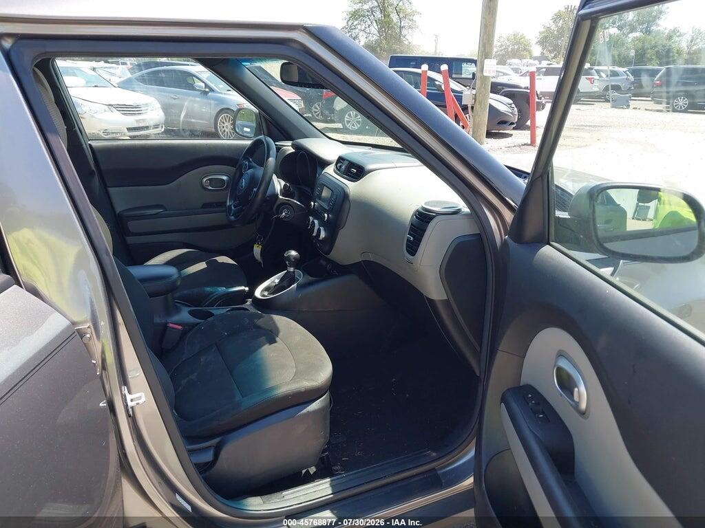 KNDJN2A28G7361544 2016 KIA SOUL photo no. 5