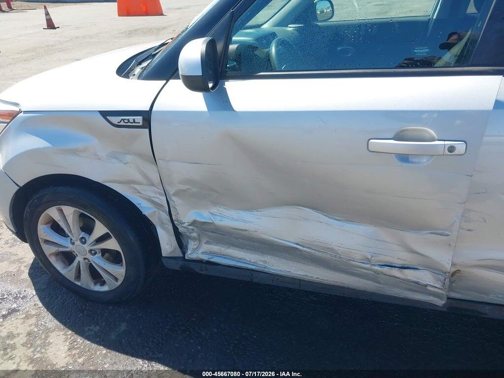 KNDJP3A50G7819782 2016 KIA SOUL photo no. 6