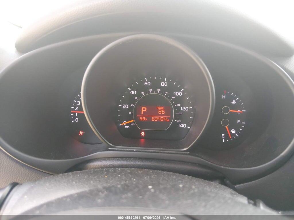 KNDJP3A56G7247276 2016 KIA SOUL photo no. 7