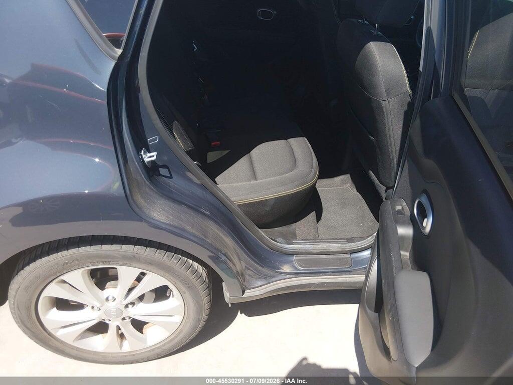 KNDJP3A56G7247276 2016 KIA SOUL photo no. 8