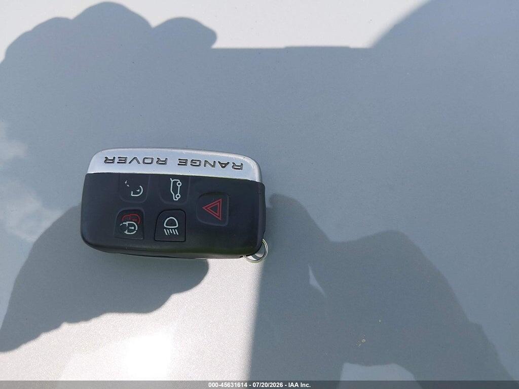 SALGR2FK2HA330679 2017 LAND ROVER RANGE ROVER photo no. 11