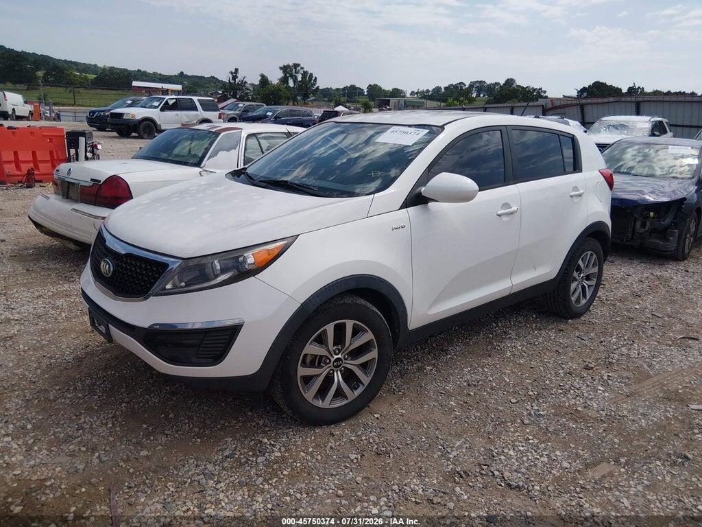 KNDPBCAC0G7873557 2016 KIA SPORTAGE photo no. 2