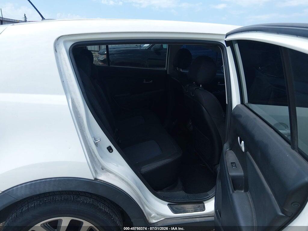 KNDPBCAC0G7873557 2016 KIA SPORTAGE photo no. 8