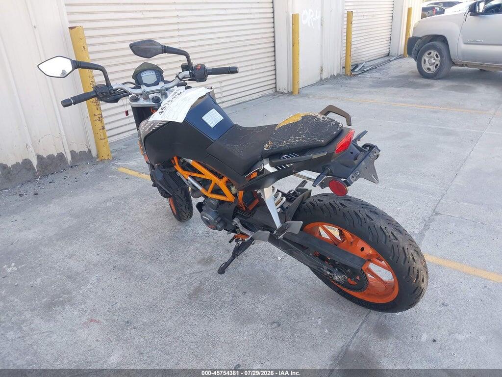 MD2JGJ401GC273239 2016 KTM RC 390 photo no. 3