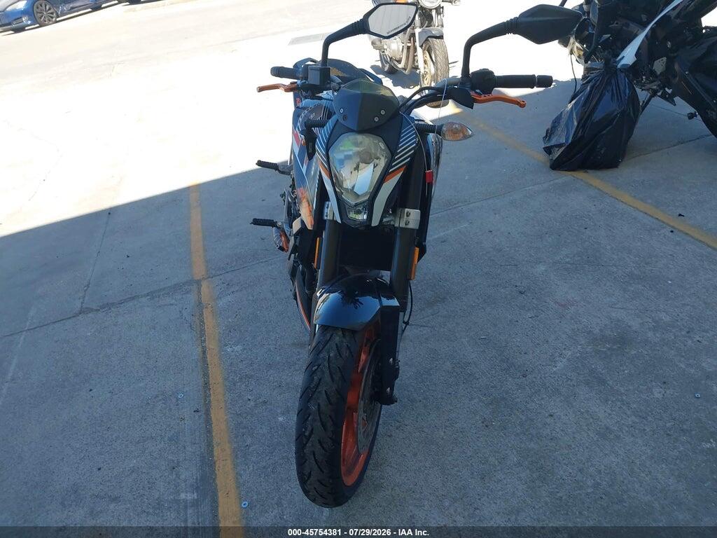 MD2JGJ401GC273239 2016 KTM RC 390 photo no. 5