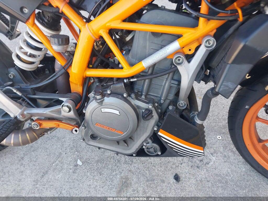 MD2JGJ401GC273239 2016 KTM RC 390 photo no. 8