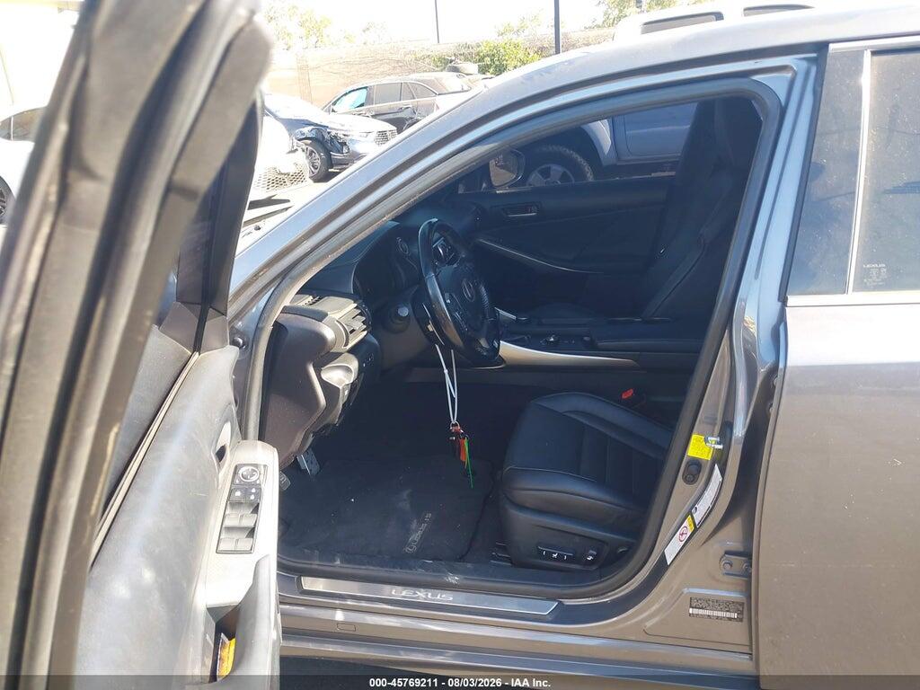 JTHBA1D23H5047205 2017 LEXUS IS 200T photo no. 5