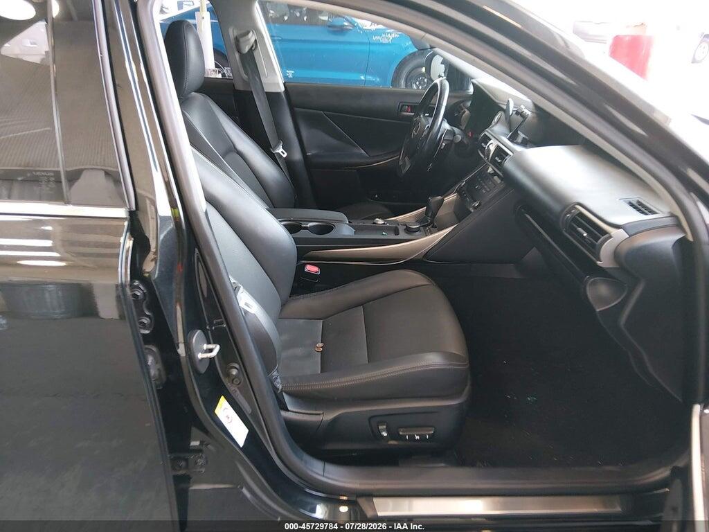 JTHBA1D23H5058639 2017 LEXUS IS 200T photo no. 5