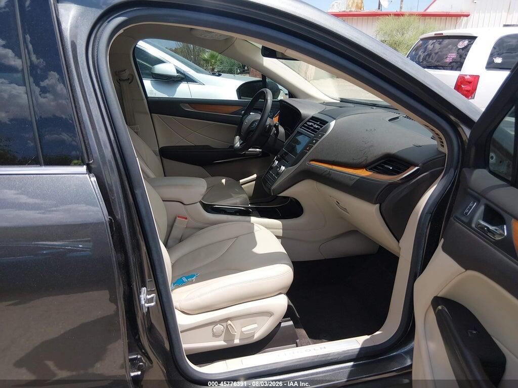 5LMCJ2C94HUL02386 2017 LINCOLN MKC photo no. 5