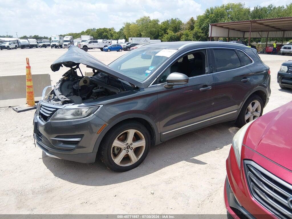 5LMCJ1C96HUL61773 2017 LINCOLN MKC photo no. 2