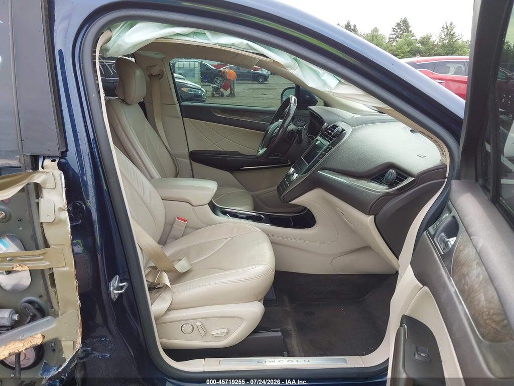 5LMCJ3D97HUL08140 2017 LINCOLN MKC photo no. 5