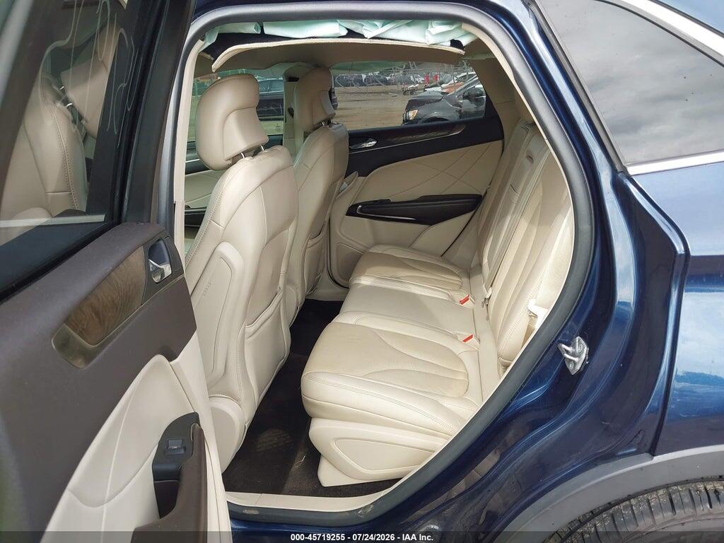 5LMCJ3D97HUL08140 2017 LINCOLN MKC photo no. 8
