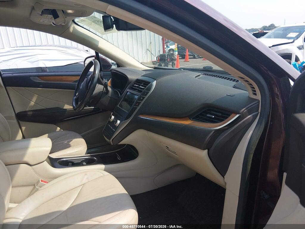 5LMCJ2C91HUL21722 2017 LINCOLN MKC photo no. 5
