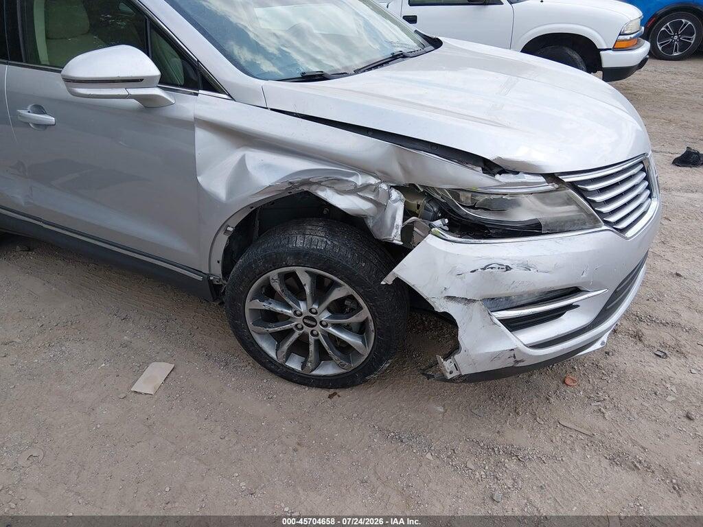 5LMCJ2C94HUL00587 2017 LINCOLN MKC photo no. 6