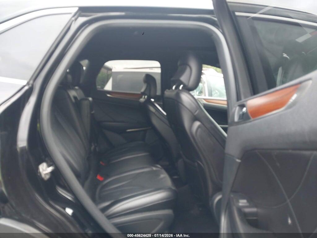 5LMCJ3D99HUL27336 2017 LINCOLN MKC photo no. 8