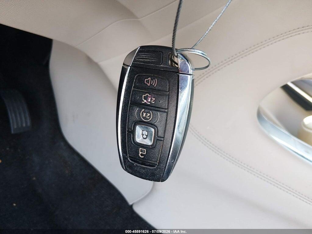 5LMCJ1C94HUL52084 2017 LINCOLN MKC photo no. 11