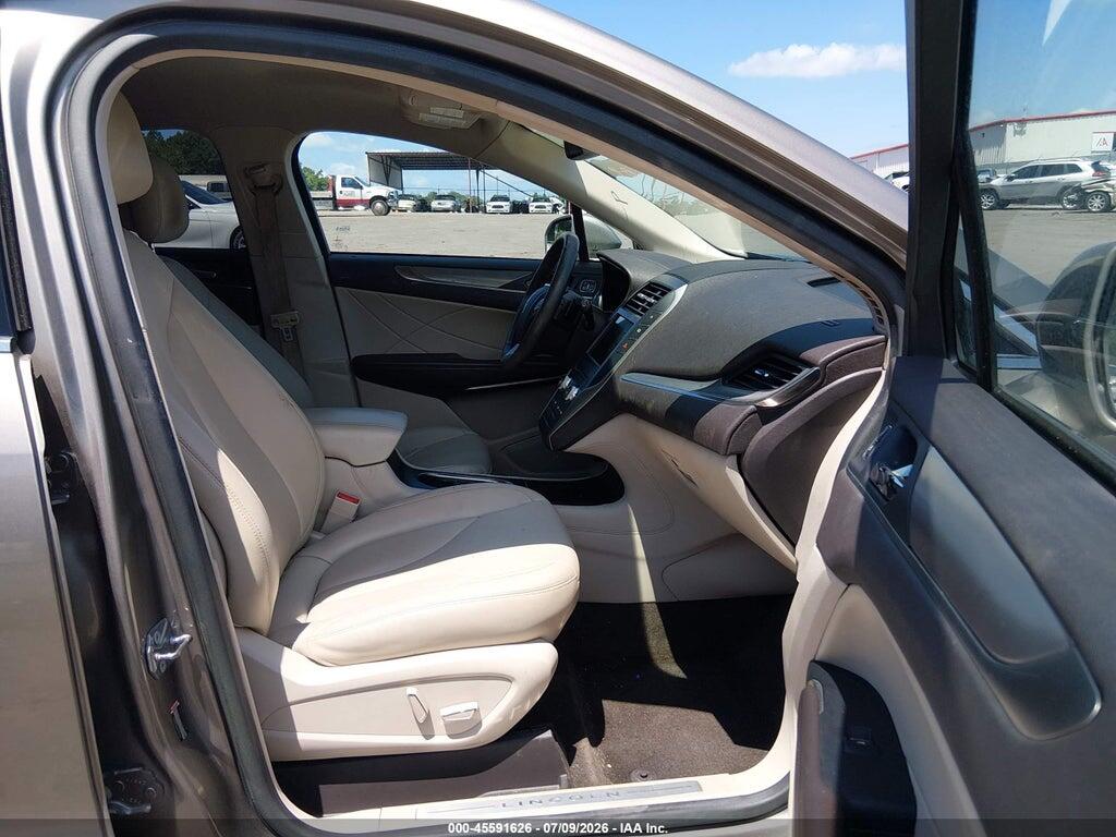 5LMCJ1C94HUL52084 2017 LINCOLN MKC photo no. 5