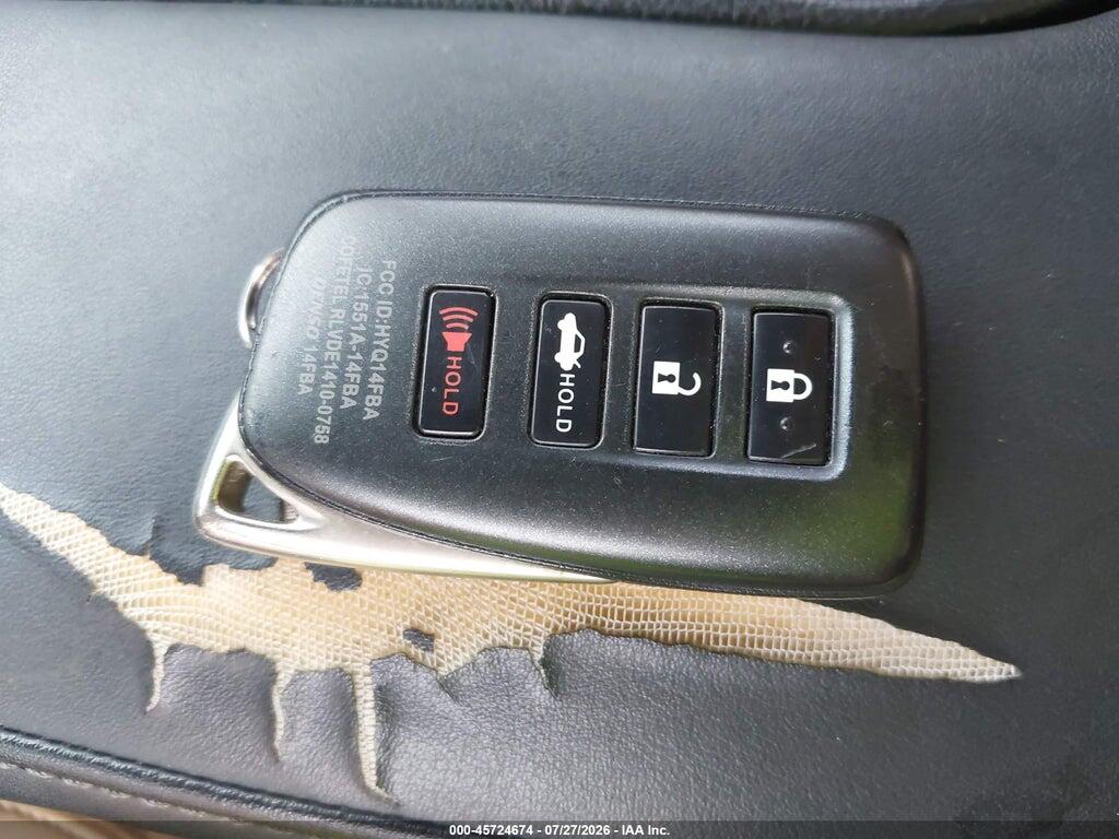 JTHBA1D27G5022371 2016 LEXUS IS 200T photo no. 11