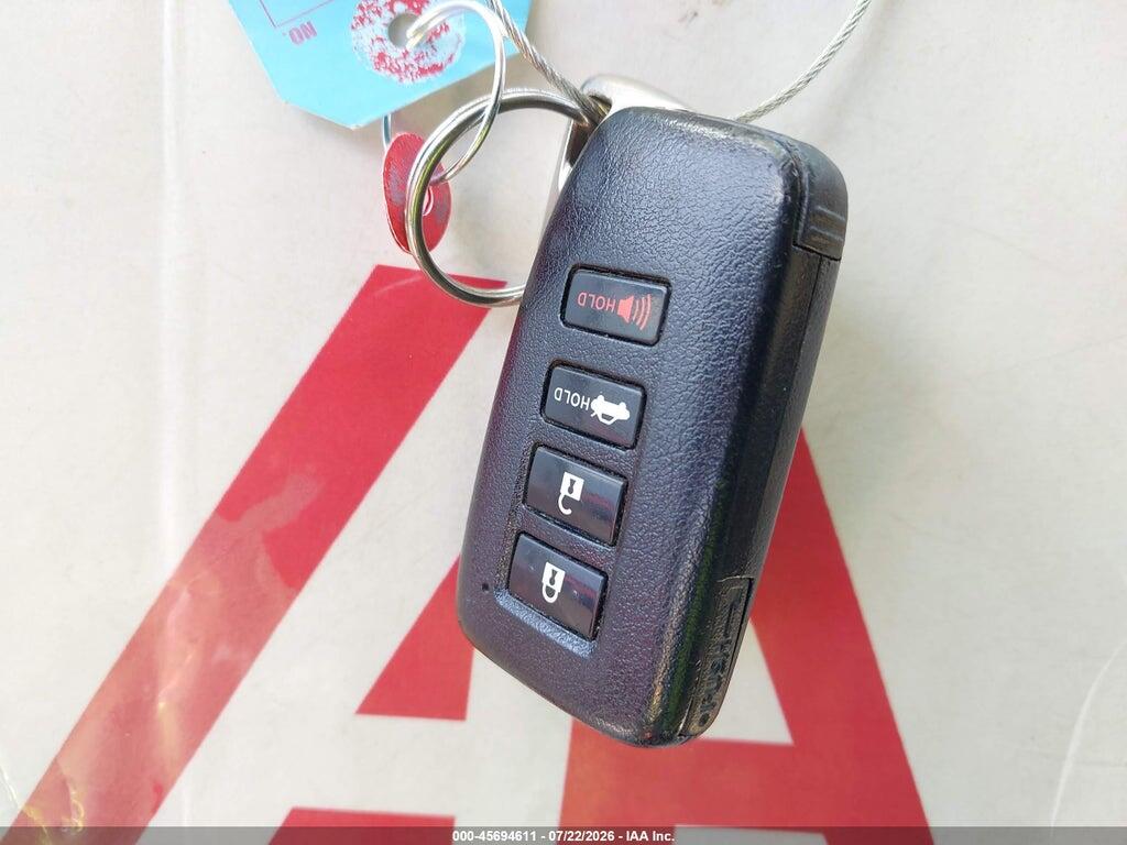 JTHBA1D25G5020747 2016 LEXUS IS 200T photo no. 11