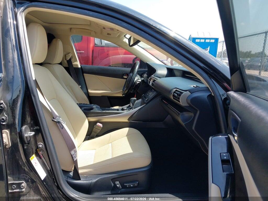 JTHBA1D25G5020747 2016 LEXUS IS 200T photo no. 5