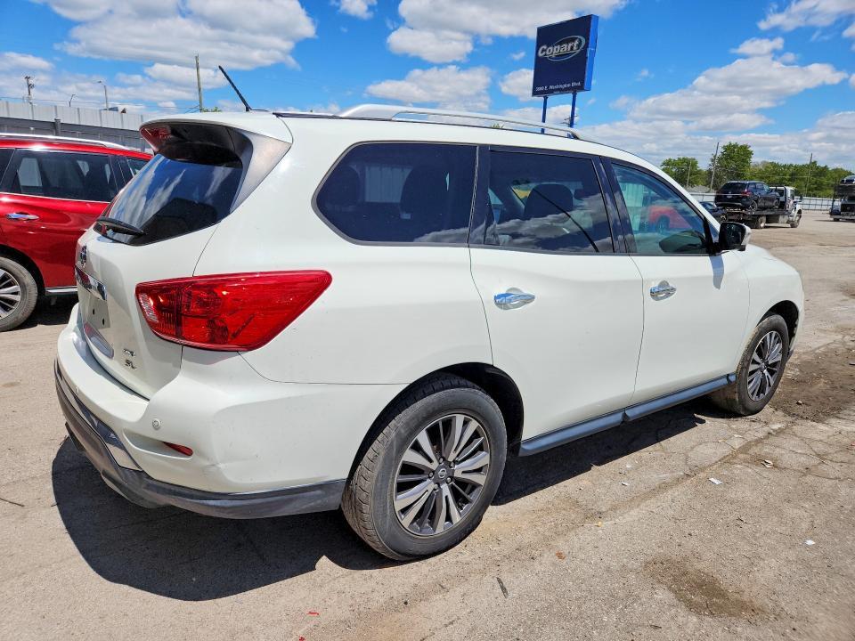 2017 NISSAN PATHFINDER SL — Фото 3 из 13