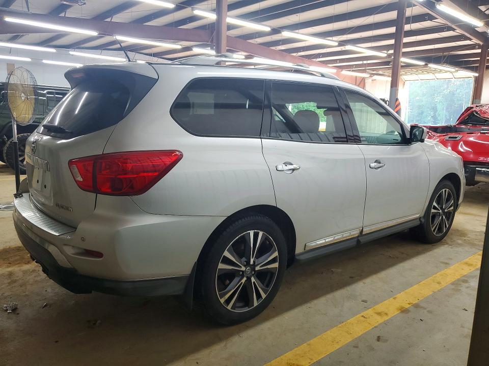 5N1DR2MN9HC617914 2017 NISSAN PATHFINDER photo no. 3
