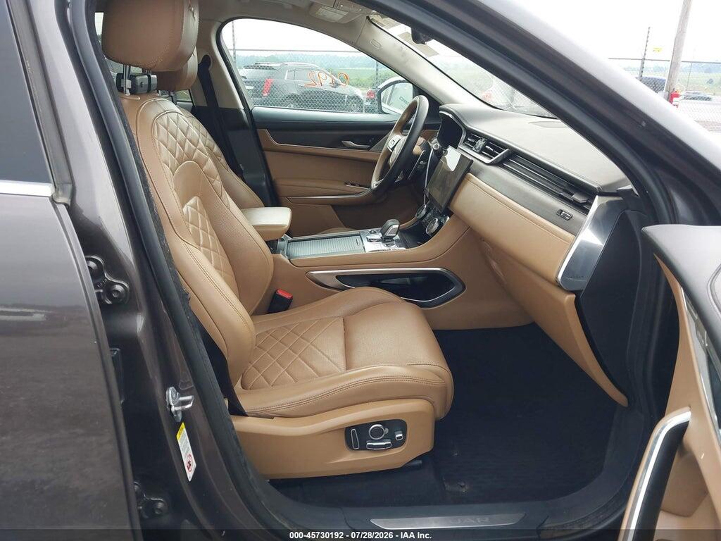 SADCJ2EUXMA668281 2021 JAGUAR F-PACE photo no. 5