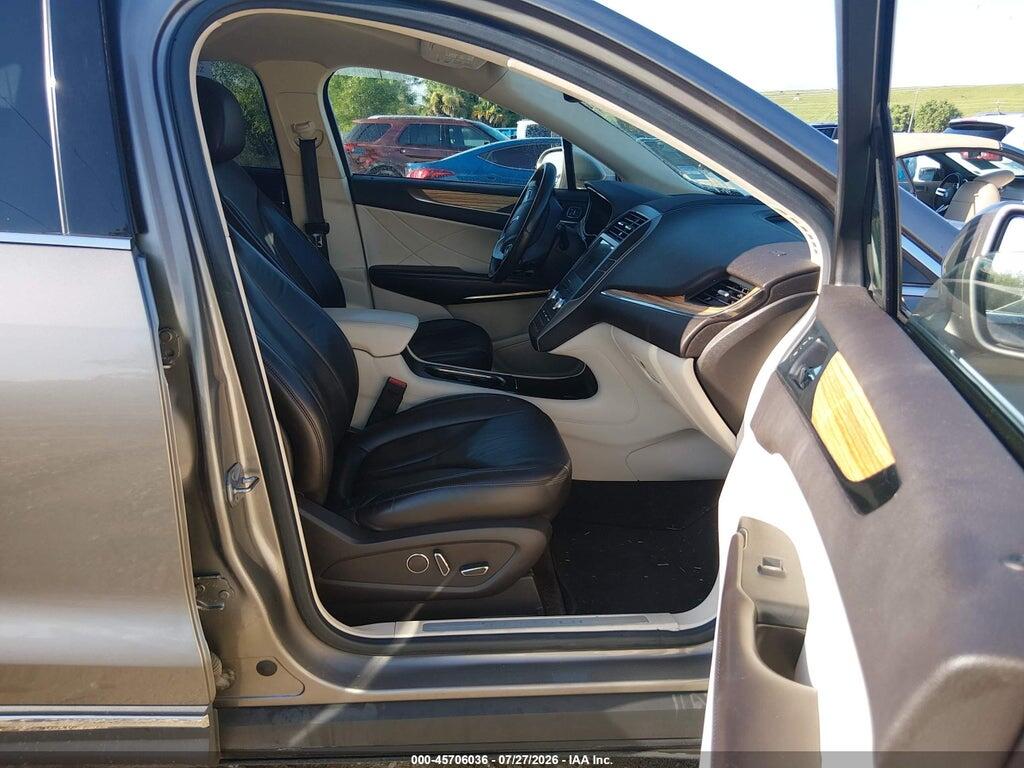 5LMCJ2C95GUJ21098 2016 LINCOLN MKC photo no. 5