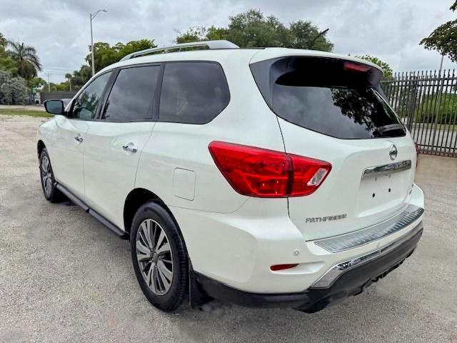 2017 NISSAN PATHFINDER SV — Фото 2 из 15