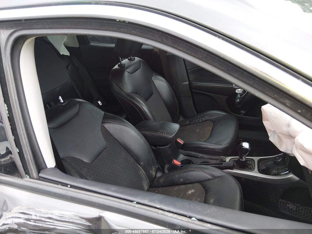 3C4NJDBB8MT557787 2021 JEEP COMPASS photo no. 5